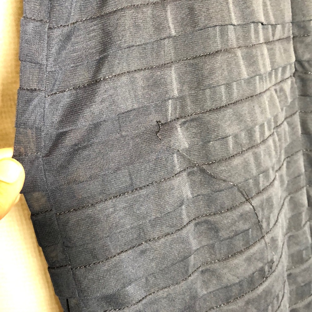 Adrianna Papell Navy Blue Gown Size 6 - Picture 8 of 8